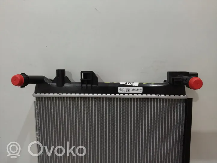 Volkswagen PASSAT B8 Dzesēšanas šķidruma radiators 5Q0121251GB