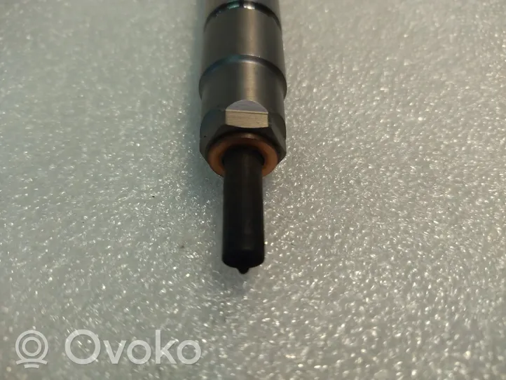 Volkswagen PASSAT B8 Injecteur de carburant 05L130277E