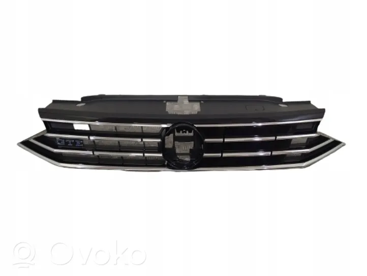 Volkswagen PASSAT B8 Front bumper upper radiator grill 3G0853651CF