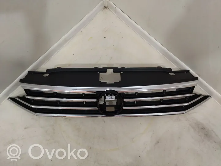 Volkswagen PASSAT B8 Grille calandre supérieure de pare-chocs avant 3G0853651DE