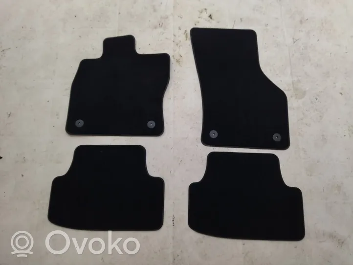 Volkswagen Golf VII Car floor mat set 5G1864435