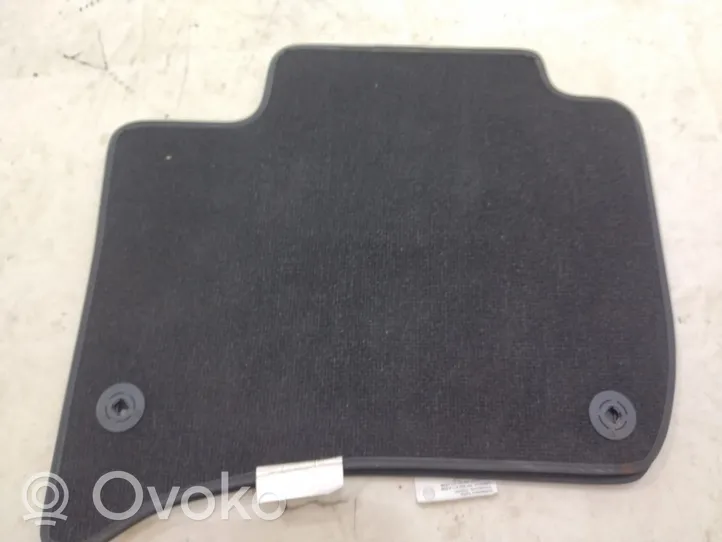 Volkswagen Touareg II Kit tapis de sol auto 7P6862477A