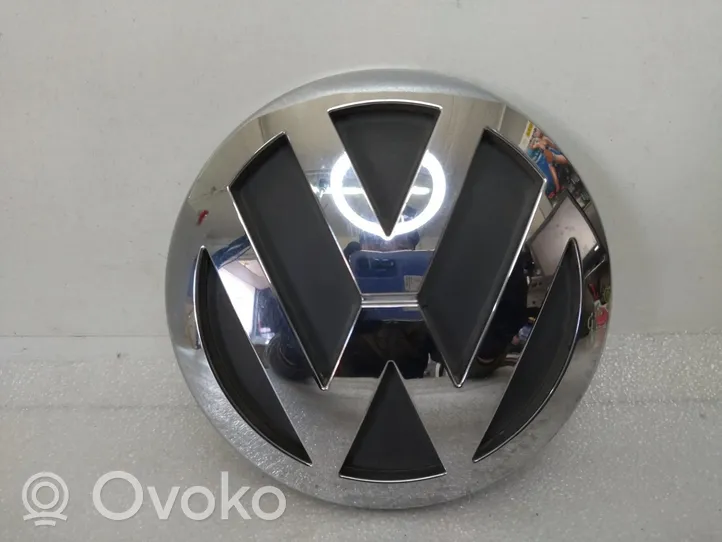 Volkswagen Touareg I Gamintojo ženkliukas 7L6853630