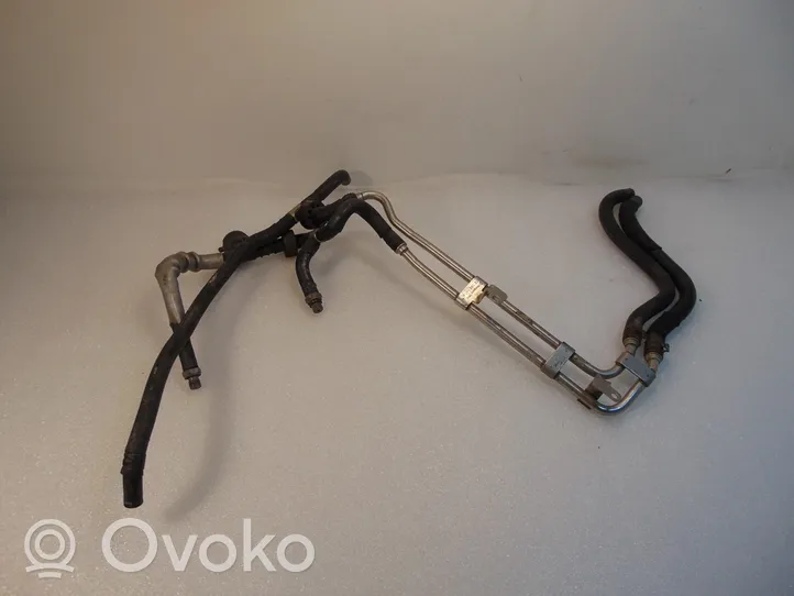 Volkswagen Touareg I Fuel line pipe 07Z133747K