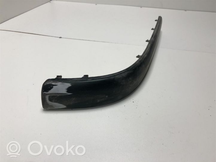 Volkswagen PASSAT B5 Modanatura della barra di rivestimento del paraurti anteriore 3B9807792A