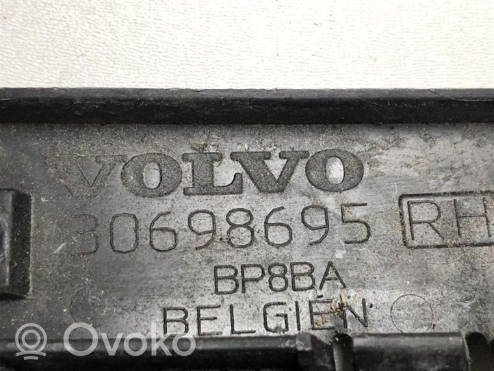 Volvo V50 Uchwyt / Mocowanie zderzaka tylnego 30698695