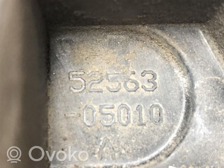 Toyota Avensis T250 Support de pare-chocs arrière 5256305010