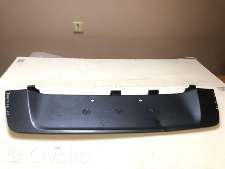 Toyota Land Cruiser (J120) Rivestimento portellone 7681160090