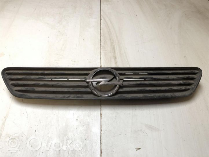 Opel Astra G Grille de calandre avant 