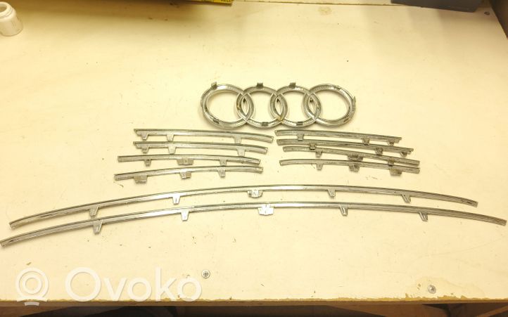 Audi A8 S8 D4 4H Front bumper upper radiator grill 