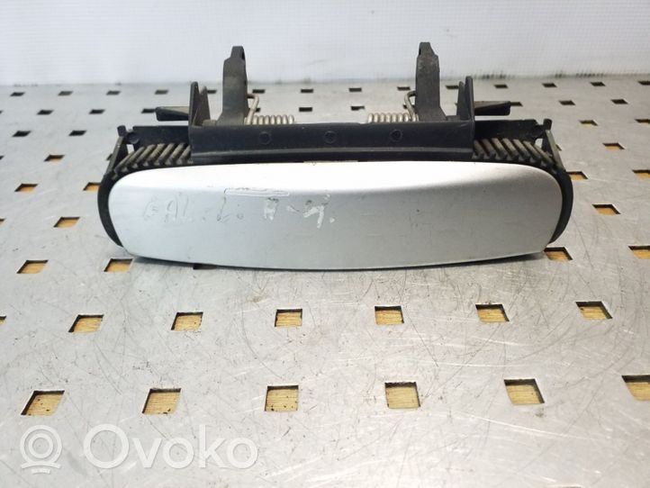 Audi A4 S4 B7 8E 8H Klamka zewnętrzna drzwi tylnych 4B0839885