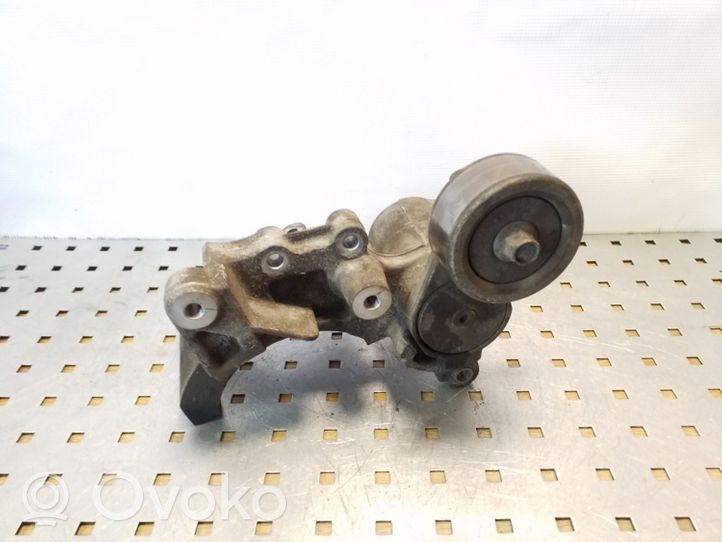 Toyota Land Cruiser (J120) Soporte del alternador 