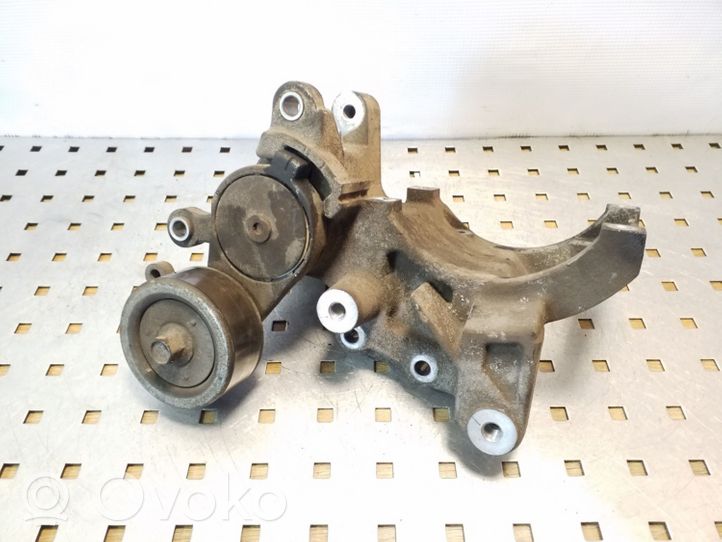 Toyota Land Cruiser (J120) Generator/alternator bracket 