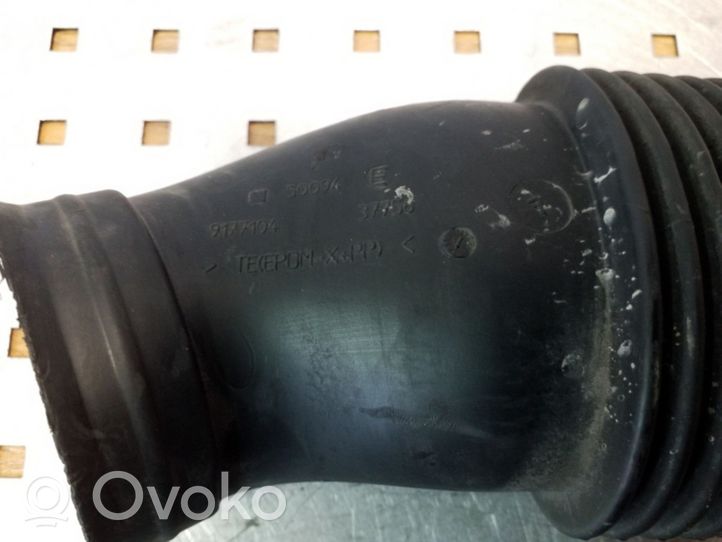 Opel Vectra C Oro paėmimo kanalo detalė (-ės) 9177104