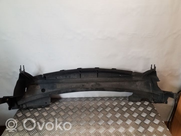 Volvo V70 Etupuskurin alustan pohjalevy 30744084