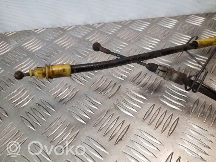 Opel Vivaro Handbrake/parking brake wiring cable 