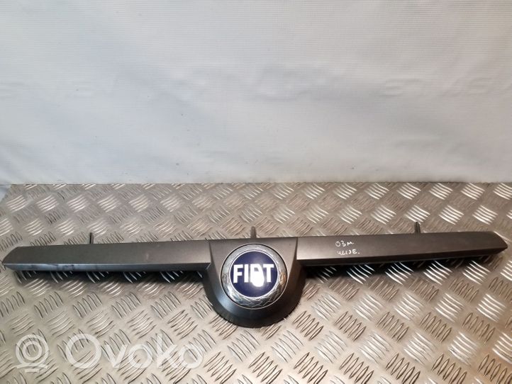 Fiat Ulysse Grille calandre supérieure de pare-chocs avant 1489145077