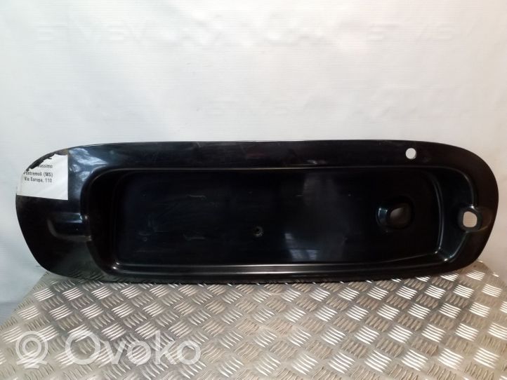 Hyundai Santa Fe Poszycie / Tapicerka tylnej klapy bagażnika 8737126010