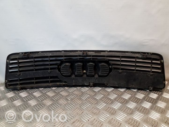 Audi 100 S4 C4 Etusäleikkö 4A0853651