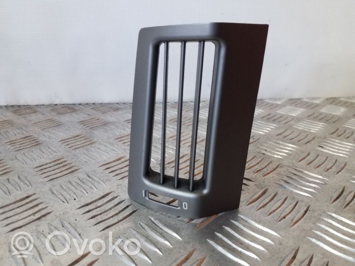 BMW 7 E65 E66 Aizmugurējā gaisa - ventilācijas reste 6913340