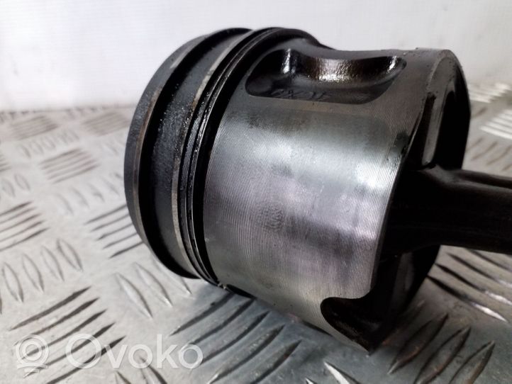 KIA Sorento Piston 