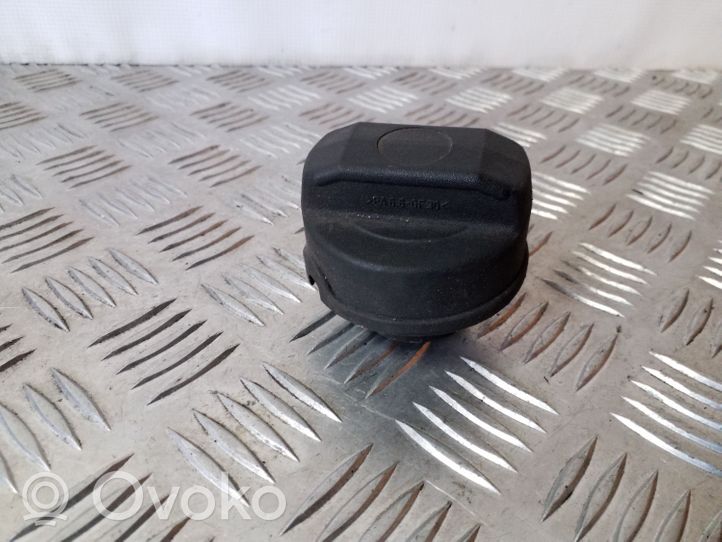 Audi A4 S4 B5 8D Tappo del serbatoio del carburante 1H0201553B