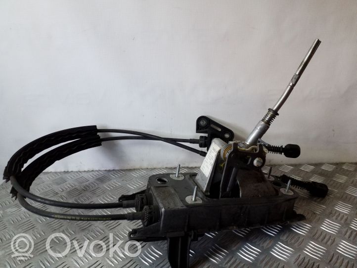 Volkswagen Sharan Gear selector/shifter (interior) 7N0711049A