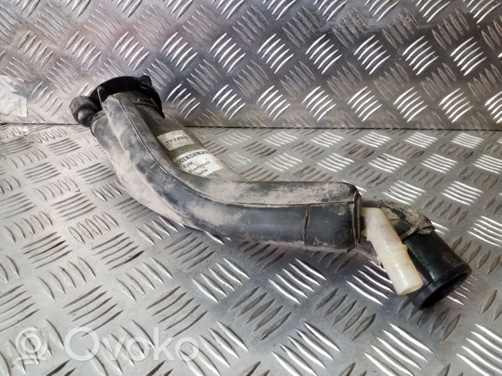 Opel Vivaro Fuel tank filler neck pipe 93852963