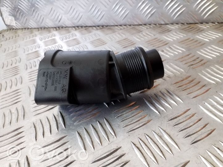 Volkswagen Sharan Tube d'admission de tuyau de refroidisseur intermédiaire 03L131111G