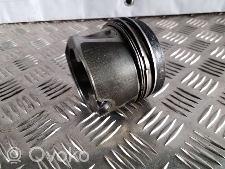 Audi A6 C7 Piston 