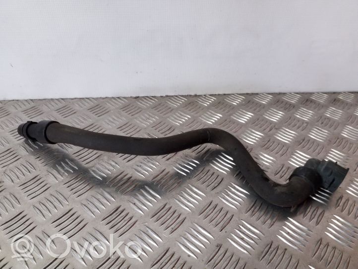 Opel Astra J Tubo flessibile del liquido di raffreddamento del motore 13251460