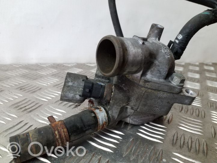 Opel Mokka Obudowa termostatu 