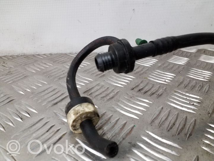 Audi A6 S6 C4 4A Vacuum line/pipe/hose 