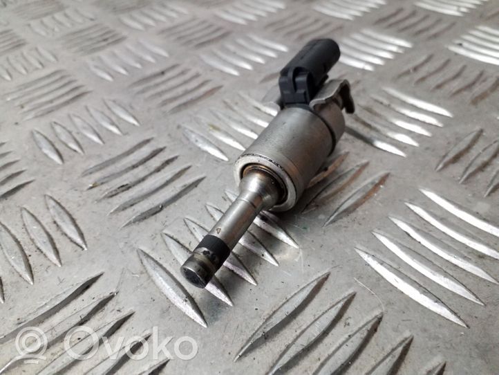 Ford Focus Fuel injector DM5G9F593AA
