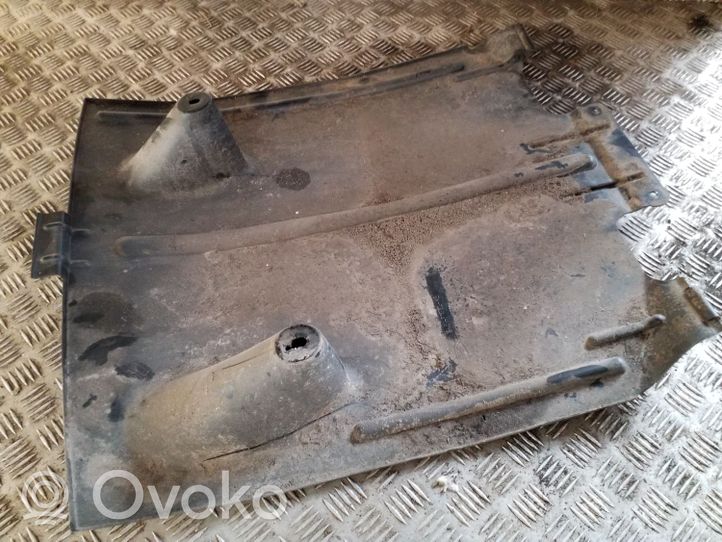 Ford Focus Kita dugno detalė BM51F11782AB