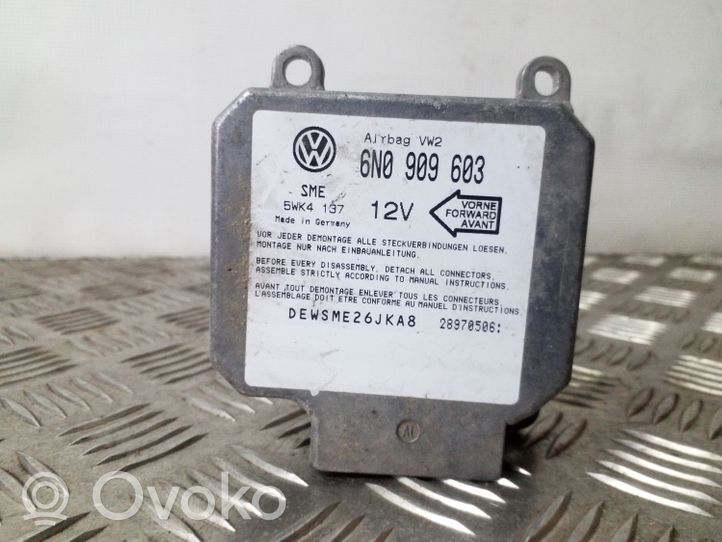 Volkswagen Sharan Oro pagalvių valdymo blokas 6N0909603