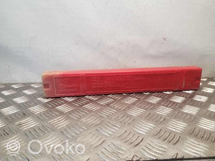 Dodge Nitro Emergency warning sign E427R032729