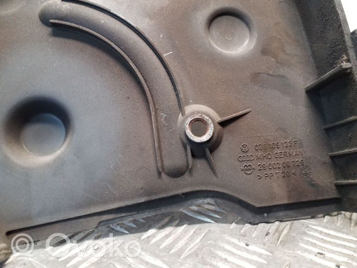 Audi 80 90 S2 B4 Osłona paska / łańcucha rozrządu 028109123F