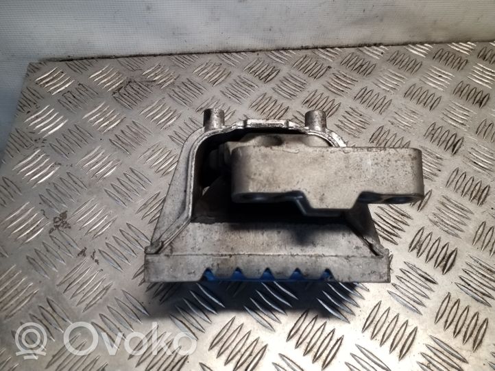 Volkswagen PASSAT CC Engine mount bracket 1K0199262