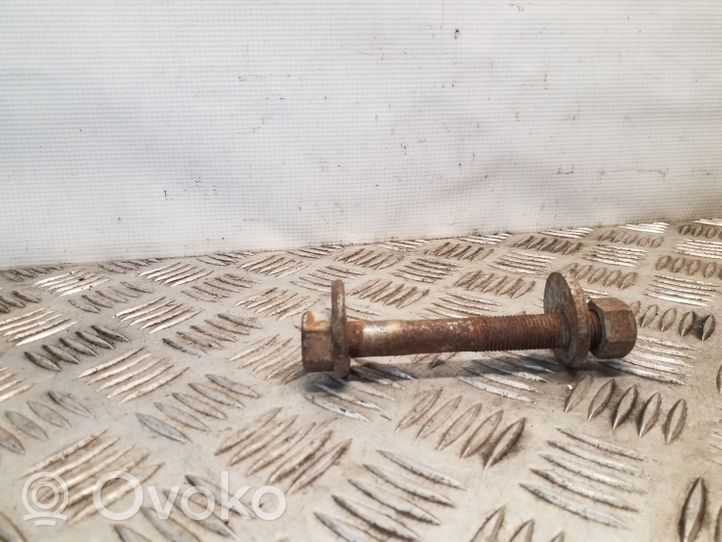 Volkswagen Touareg I Rear suspension camber bolt 