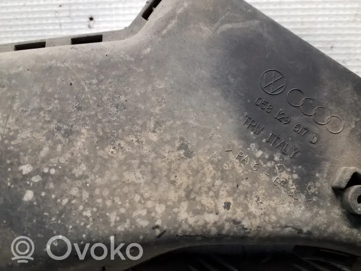 Volkswagen PASSAT B5 Część rury dolotu powietrza 058129617D