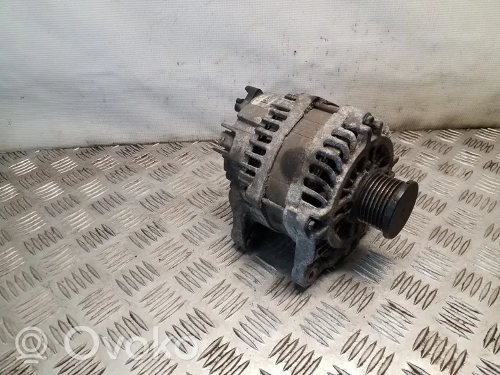 Opel Movano B Generatore/alternatore 231008137R