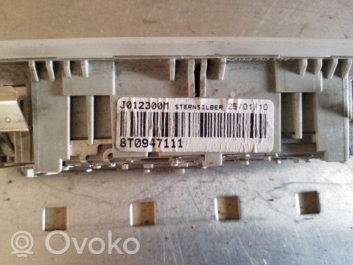 Audi A5 8T 8F Przycisk / Włącznik oświetlenia wnętrza kabiny 8T0947111