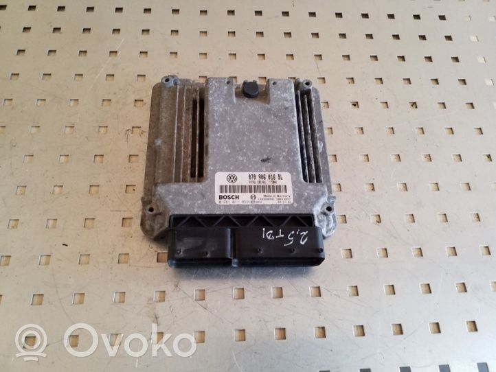 Volkswagen Touareg I Calculateur moteur ECU 070906016BL