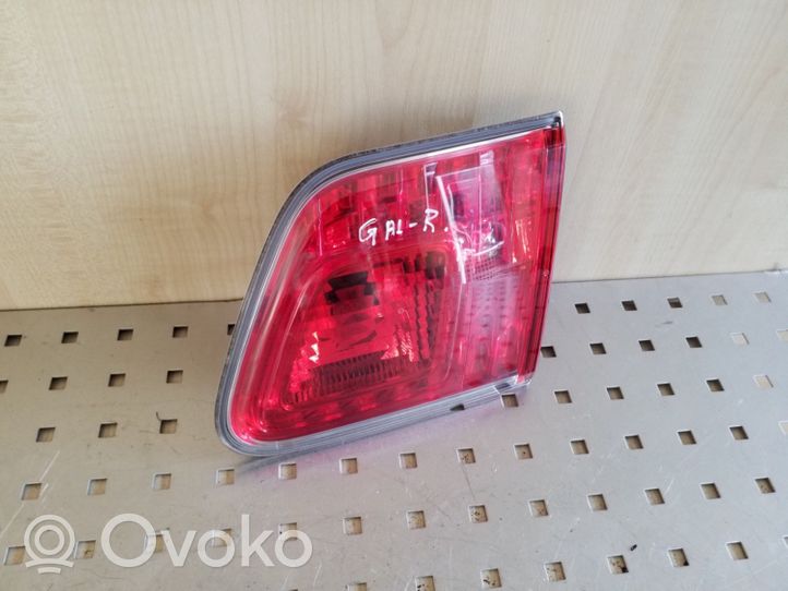 Toyota Avensis T270 Tailgate rear/tail lights 