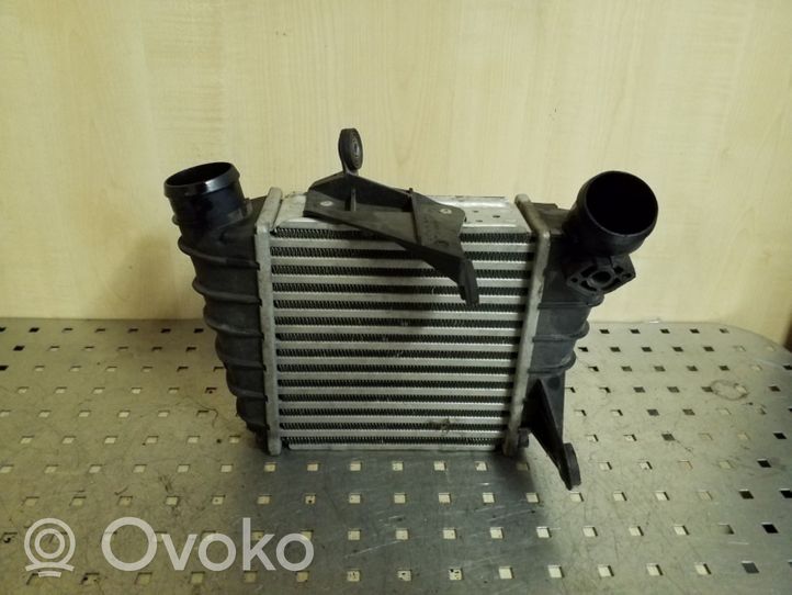 Volkswagen Polo IV 9N3 Chłodnica powietrza doładowującego / Intercooler 6Q0145804G