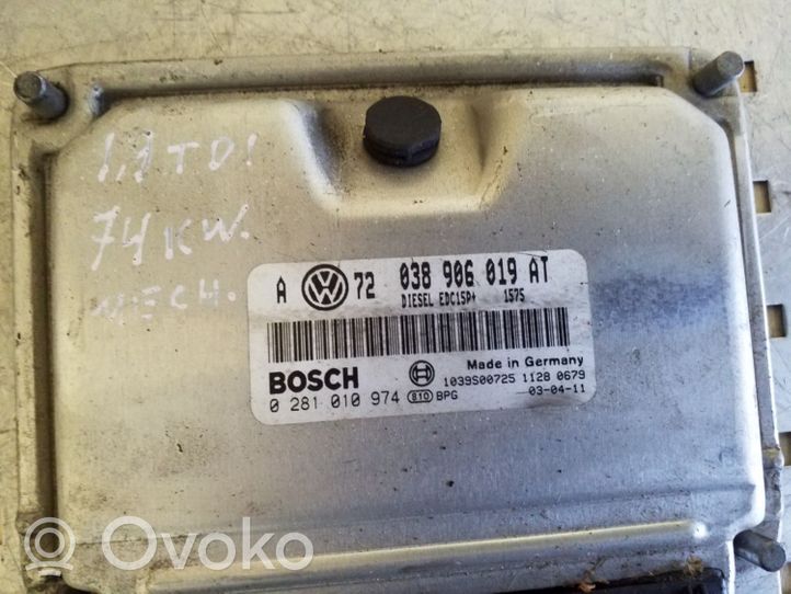 Volkswagen Golf IV Calculateur moteur ECU 038906019AT