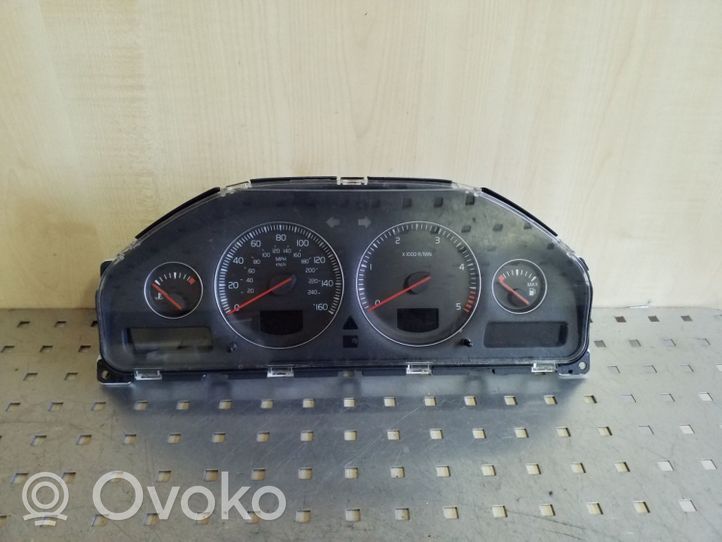 Volvo XC70 Speedometer (instrument cluster) 30746112