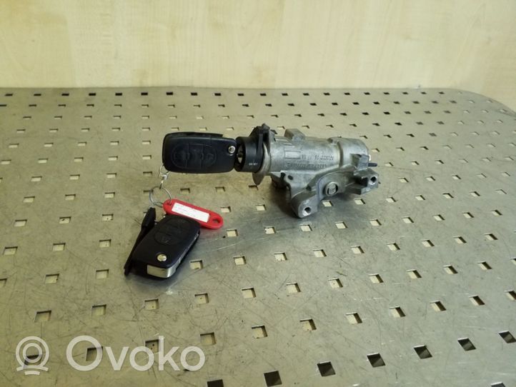 Audi A6 S6 C5 4B Užvedimo spynelė 4B0905851B