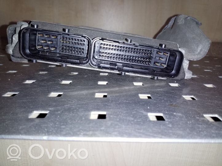 Toyota Yaris Sterownik / Moduł ECU 896610D450